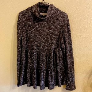 Lightweight super cozy Anthropology top!